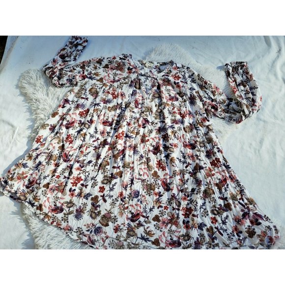 Umgee Tops - SOLD Umgee Tunic Top Floral Medium Keyhole Lightweight 3/4 Sleeves Spring